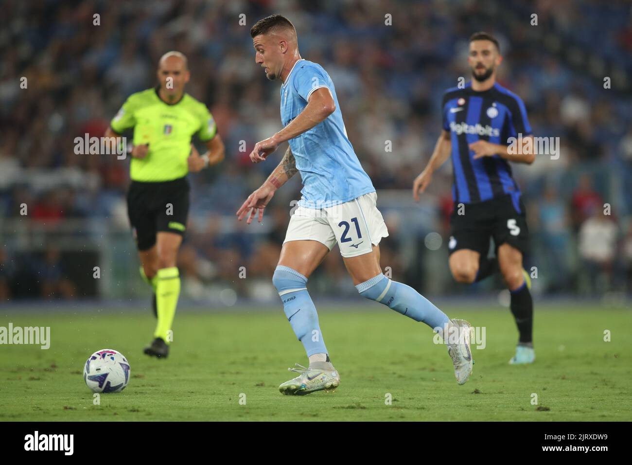 Rom, Italien. 26. August 2022. ROM, Italien - 22.08.2022: Milinkovic Savic (Lazio) in Aktion während der italienischen Tim Serie Ein Fußballspiel zwischen SS Lazio und FC Inter Mailand im Olympiastadion in Rom. Kredit: Unabhängige Fotoagentur/Alamy Live Nachrichten Stockfoto