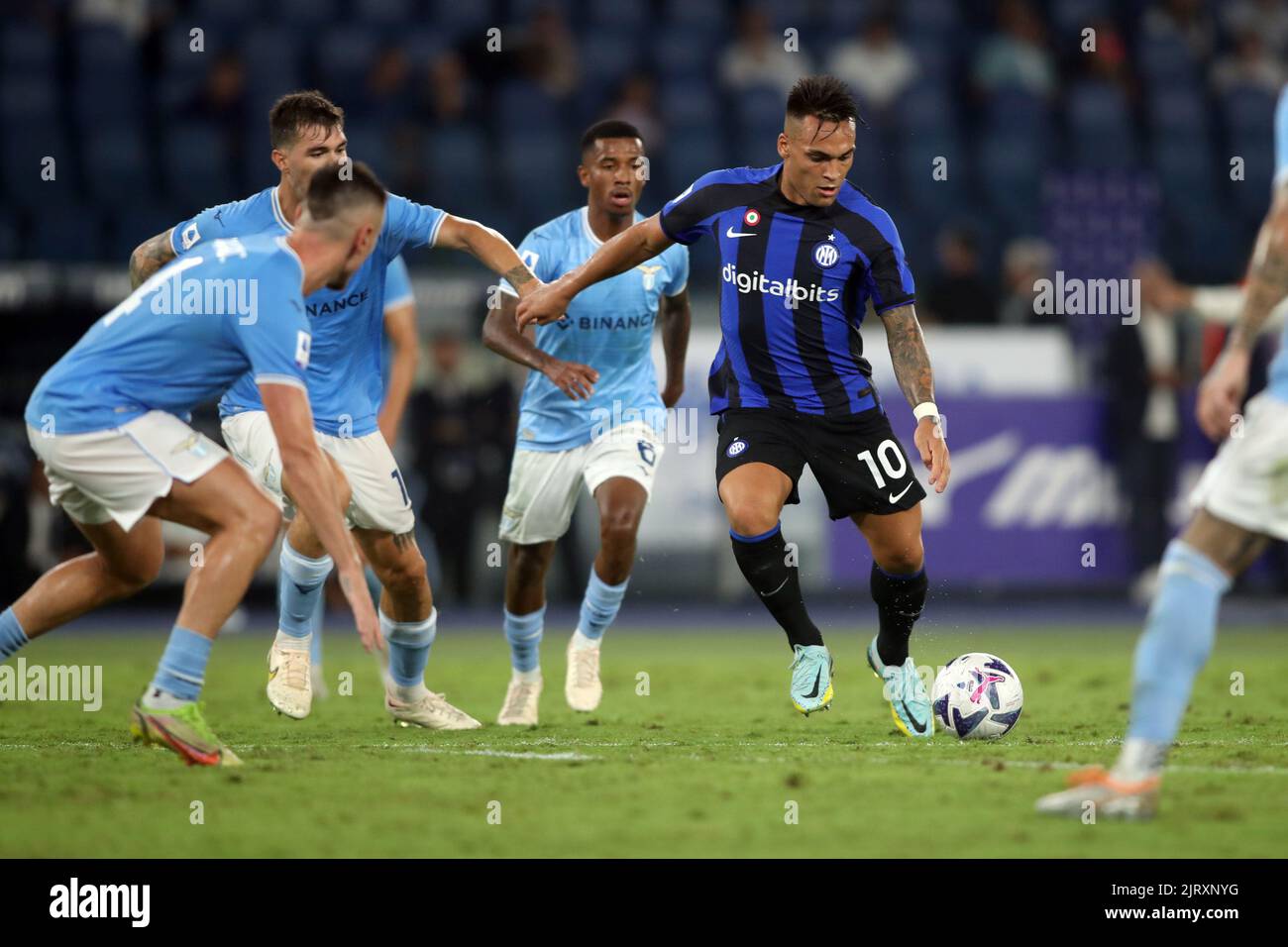 Rom, Italien. 26. August 2022. ROM, Italien - 22.08.2022: Martinez Lautaro (INTER) in Aktion während der italienischen Tim Serie Ein Fußballspiel zwischen SS Lazio gegen FC Inter Mailand im Olympiastadion in Rom. Kredit: Unabhängige Fotoagentur/Alamy Live Nachrichten Stockfoto