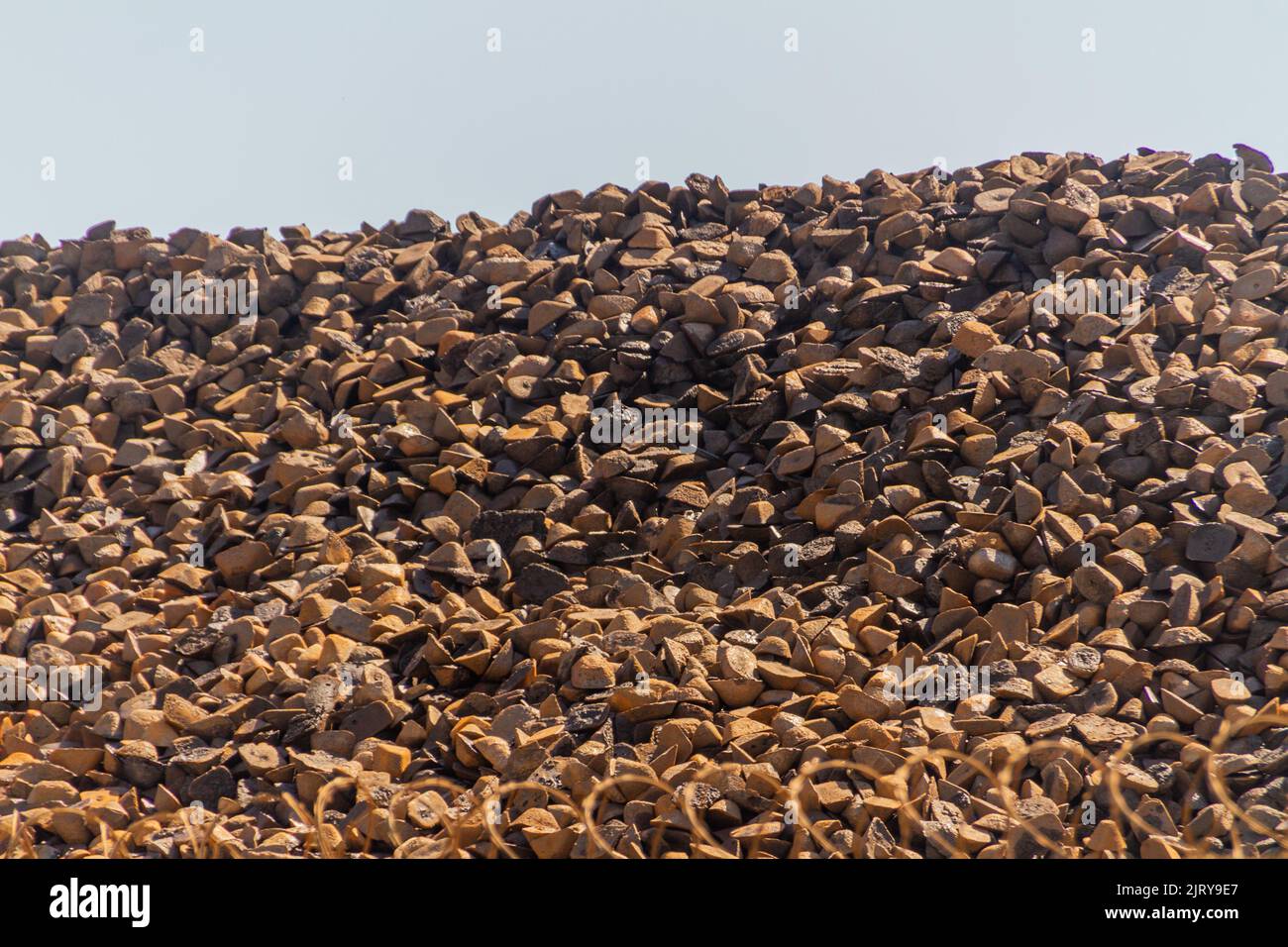 Entladung des Erzes im Hafen von rio auf dem Maua-Platz in Rio de Janeiro, Brasilien Stockfoto