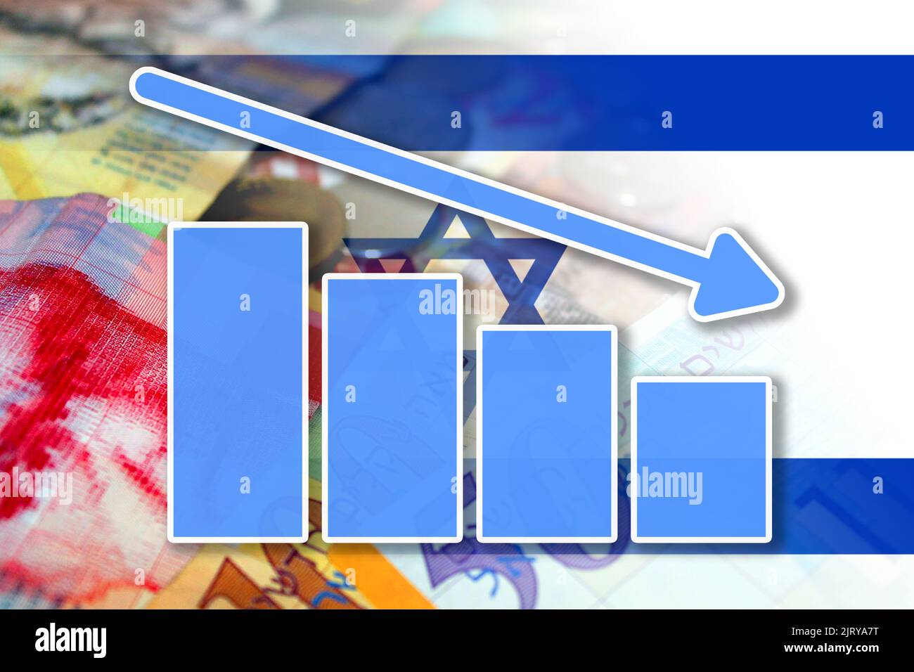 Wirtschaftsplan - Abwärtspfeil, Bargeldschekel und Israel-Flagge (Geld, Finanzen, Unternehmen, Inflation, Krise) Stockfoto