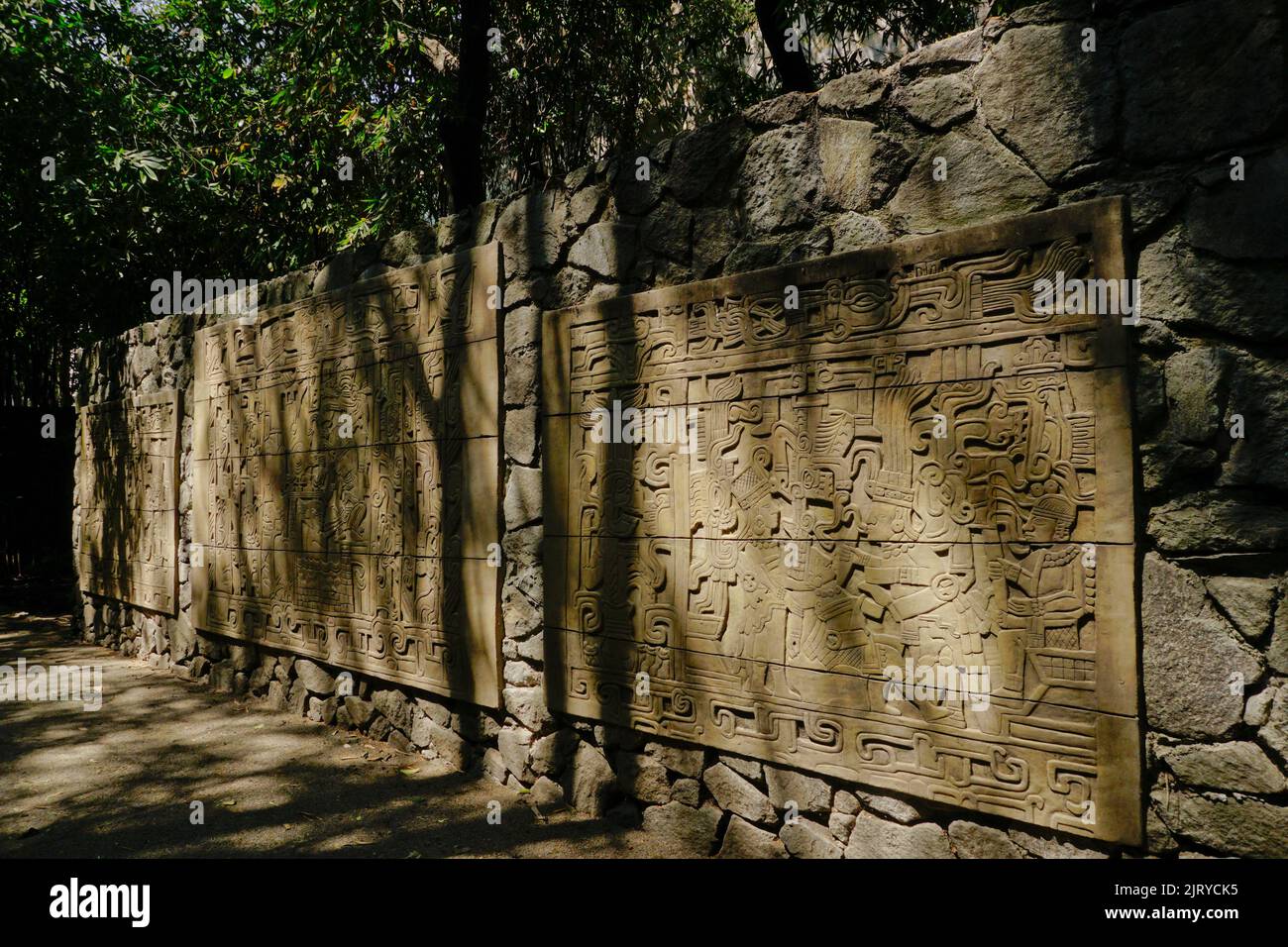 Steingemälde für das antike Pelota-Spiel aus dem Bundesstaat Veracruz, Sur del Tjin, Nationales Anthropologiemuseum, Chapultepec Park, Mexiko-Stadt, Mexiko Stockfoto