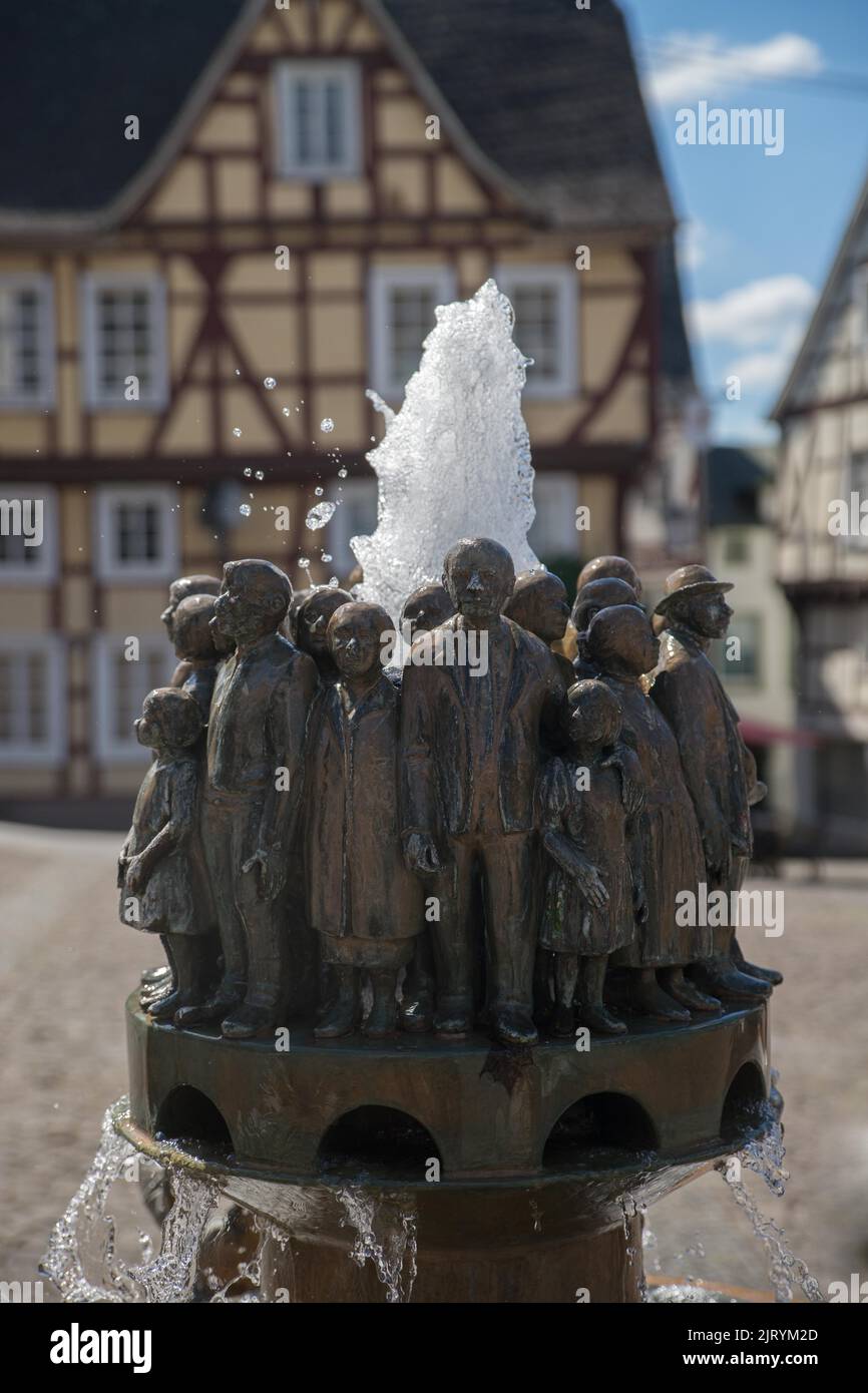 Brunnen auf dem Marktplatz in Linz am Rhein, Rheinland-Pfalz, Deutschland Stockfoto