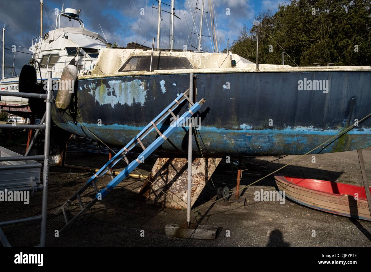Frankreich, Bretagne, Minhic-sur Rance am 2020-09-27. Langer Bericht über die Fragen des Flusses Rance in der Bretagne und insbesondere über die Frage des Siltin Stockfoto