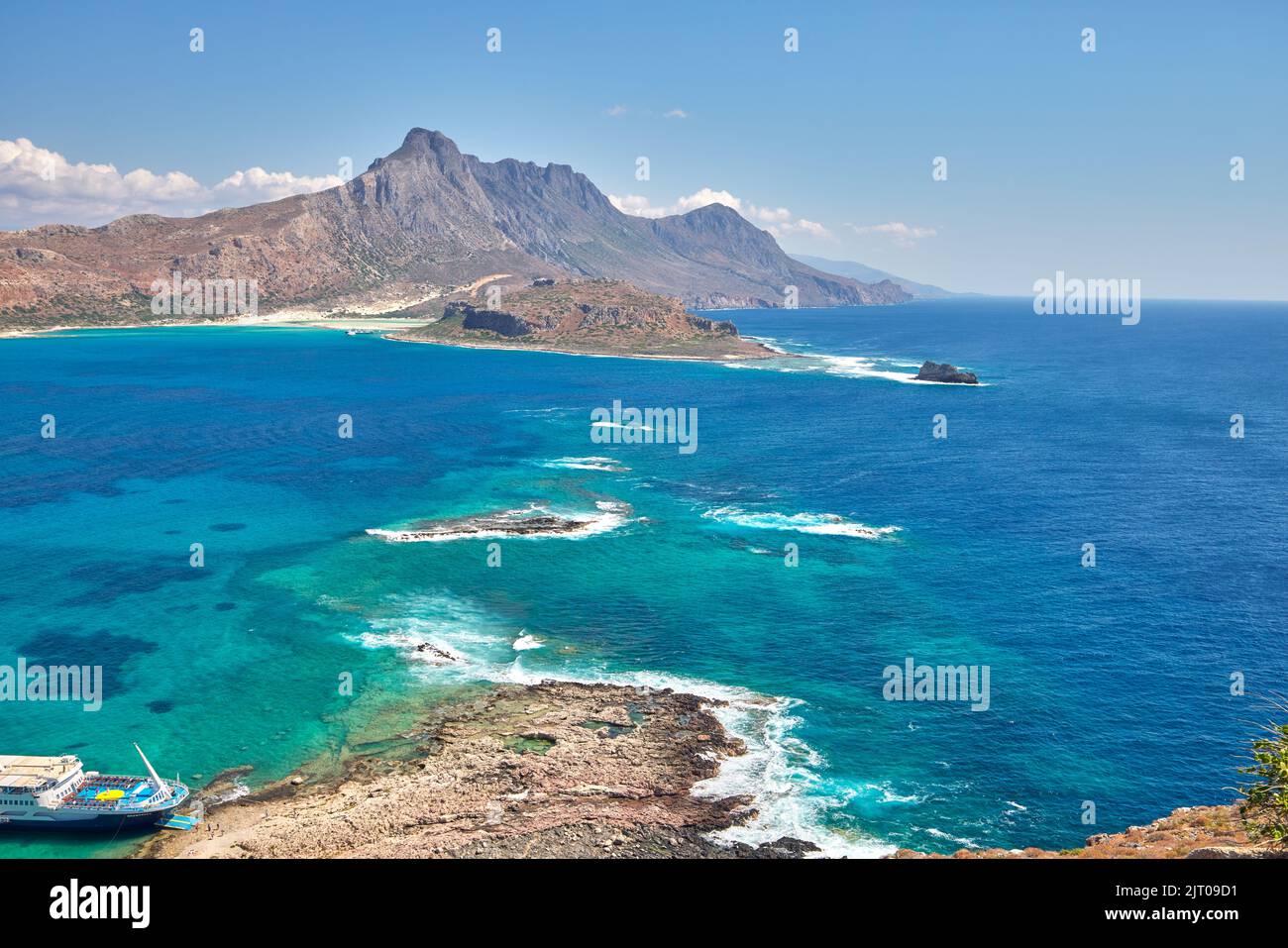 Atemberaubende Landschaft der griechischen Inseln - Balos Bucht mit feinsten Stränden und türkisfarbenem Meer. Kreta Stockfoto