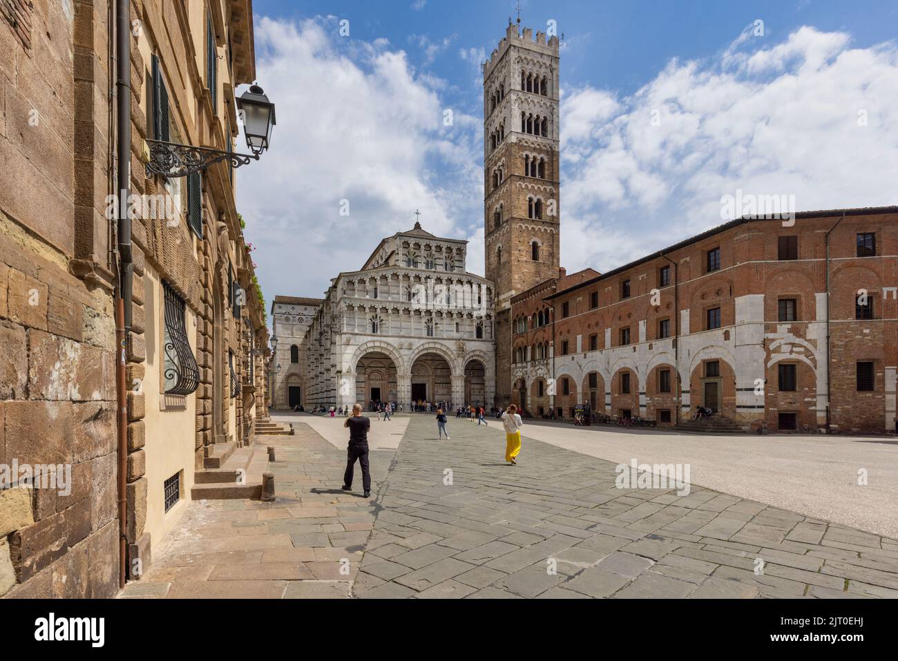 Duomo San Martino. St. Martins Kathedrale. Lucca, Provinz Lucca, Toskana, Italien. Die Kathedrale der Stadt stammt aus dem 9.. Jahrhundert, aber der Wiederaufbau Fr. Stockfoto