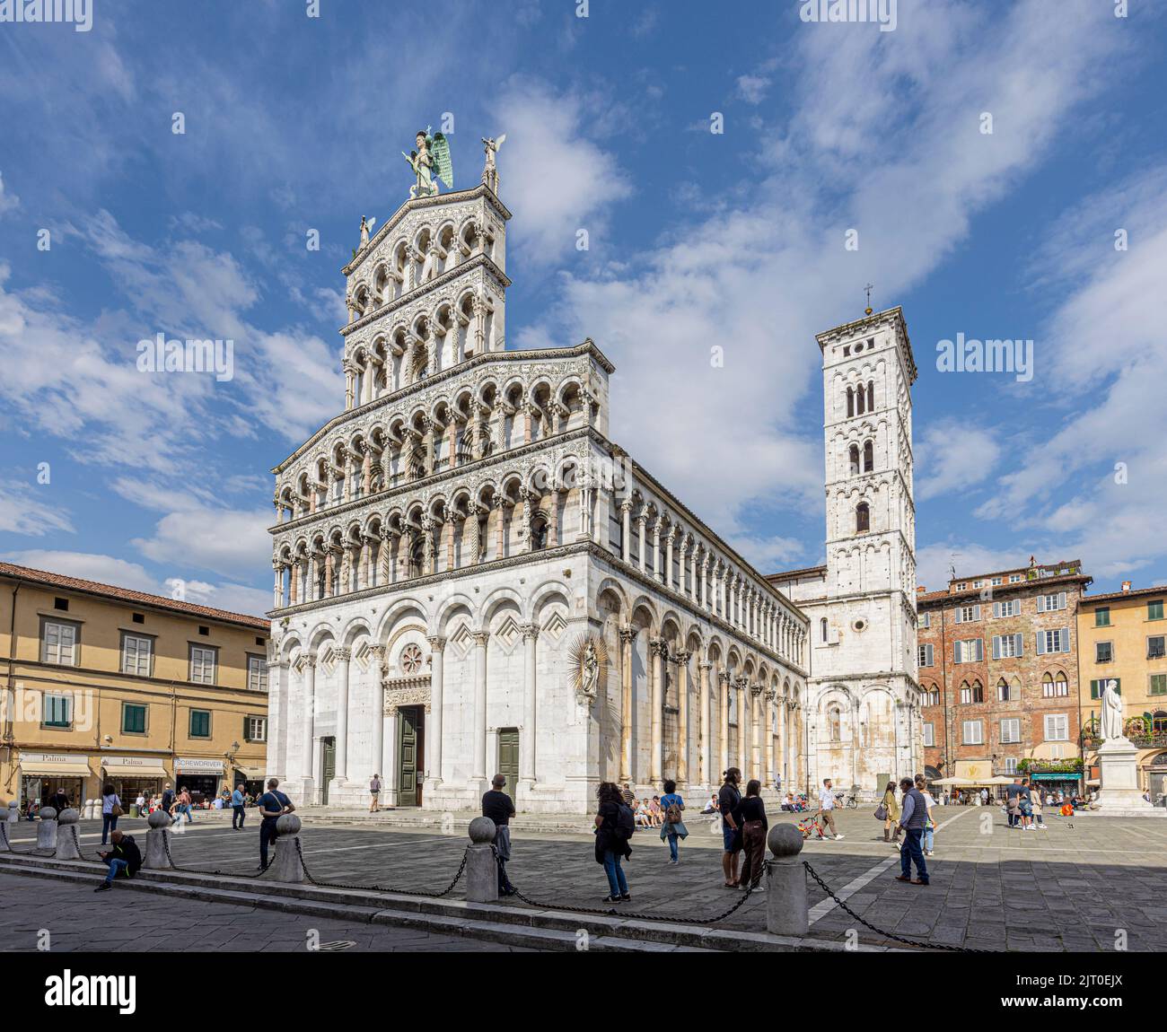 Die Basilika San Michele in Foro. Die Ursprünge der Kirche gehen auf das Jahr 795 n. Chr. zurück, als sie über den Ruinen des Forum Romanum erbaut wurde ( Stockfoto