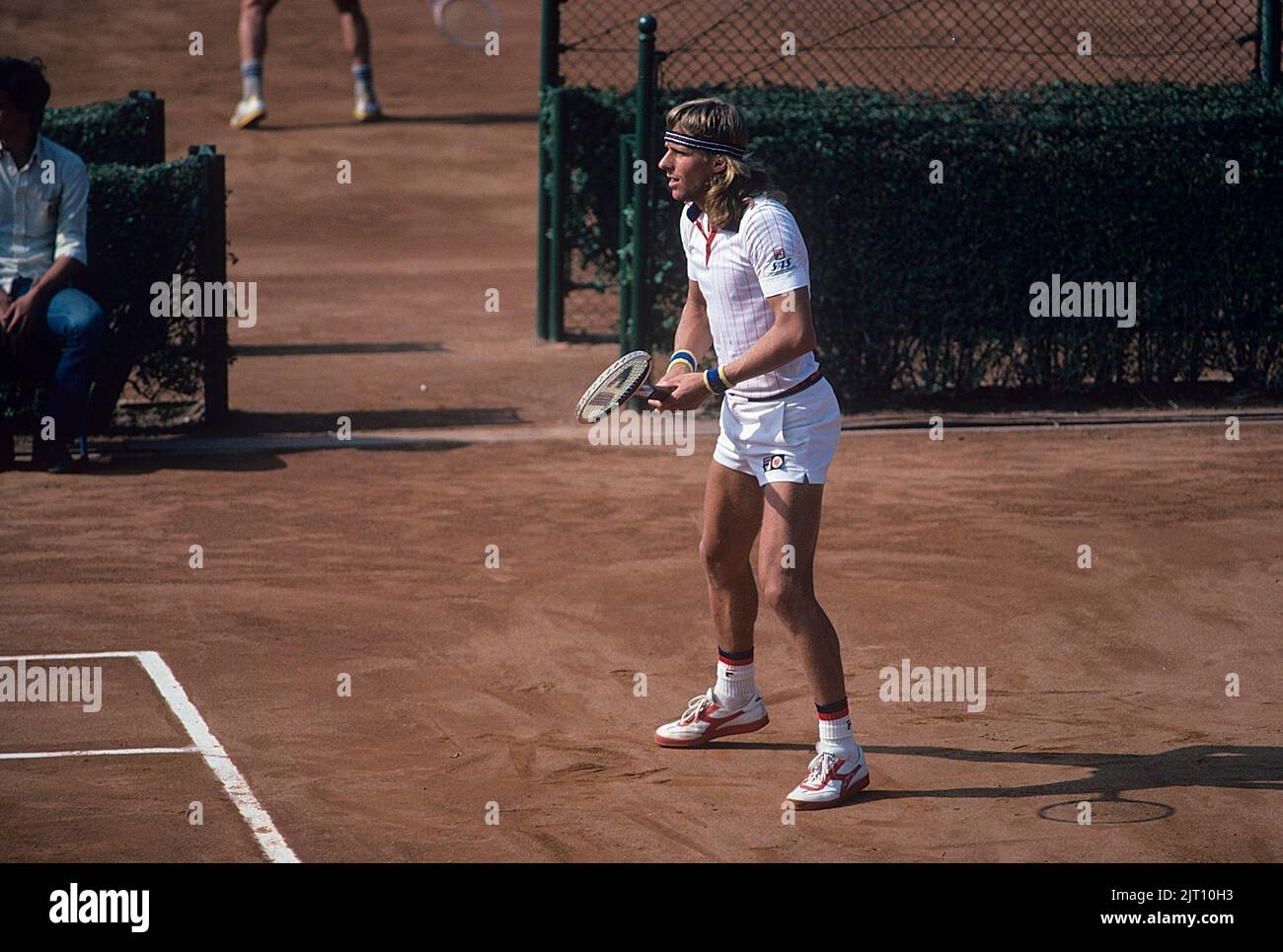 Bjorn Borg. Ehemaliger Welt kein 1 Tennisspieler geboren 6 1956. juni. Er war der erste Mann in der Open-Ära, der 11 Grand-Slam-Einzeltitel mit sechs bei den französischen Open und fünf aufeinanderfolgenden Siegen in Wimbledon gewann. Hier abgebildet 1977. Stockfoto
