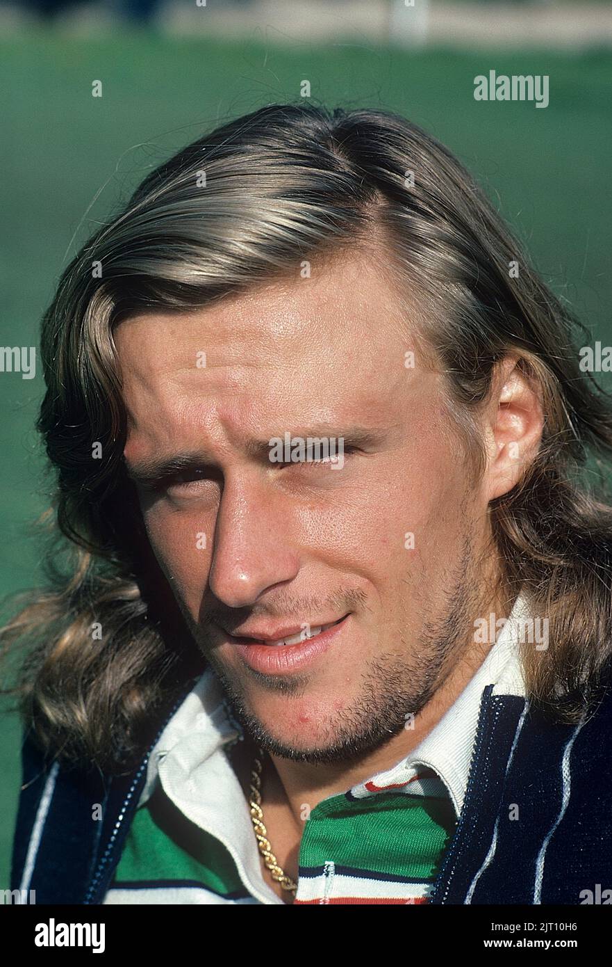 Bjorn Borg. Ehemaliger Welt kein 1 Tennisspieler geboren 6 1956. juni. Er war der erste Mann in der Open-Ära, der 11 Grand-Slam-Einzeltitel mit sechs bei den französischen Open und fünf aufeinanderfolgenden Siegen in Wimbledon gewann. Hier abgebildet 1977. Stockfoto