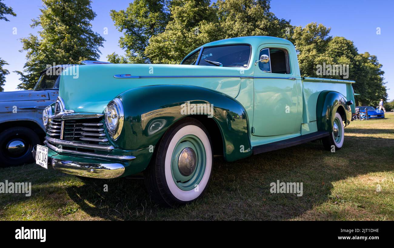 1946 Hudson Pickup Truck ‘KXS 146’ auf der American Auto Club Rally of the Giants, die am 10.. Juli 2022 im Blenheim Palace stattfand Stockfoto