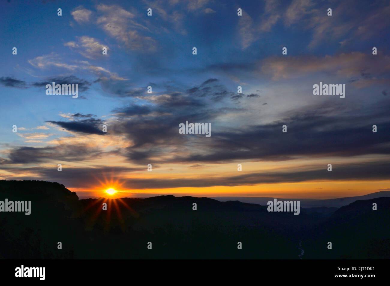Sonnenuntergang hinter dem Canyon-Rand am Black Canyon des Gunnison Stockfoto