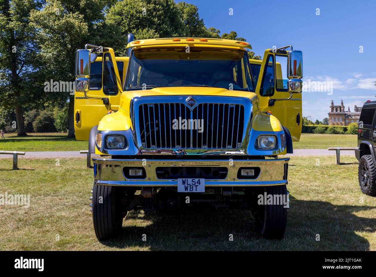 Navistar CXT 7300, ausgestellt auf der American Auto Club Rally of the Giants, die am 10.. Juli 2022 im Blenheim Palace stattfand Stockfoto