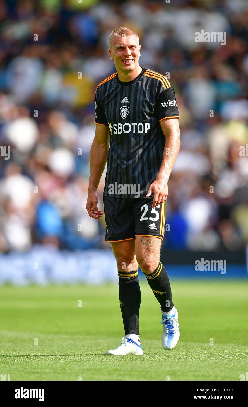 Brighton, Großbritannien. 27. August 2022. Rasmus Kristensen von Leeds United beim Premier League-Spiel zwischen Brighton & Hove Albion und Leeds United am 27. 2022. August beim Amex in Brighton, England. (Foto von Jeff Mood/phcimages.com) Quelle: PHC Images/Alamy Live News Stockfoto