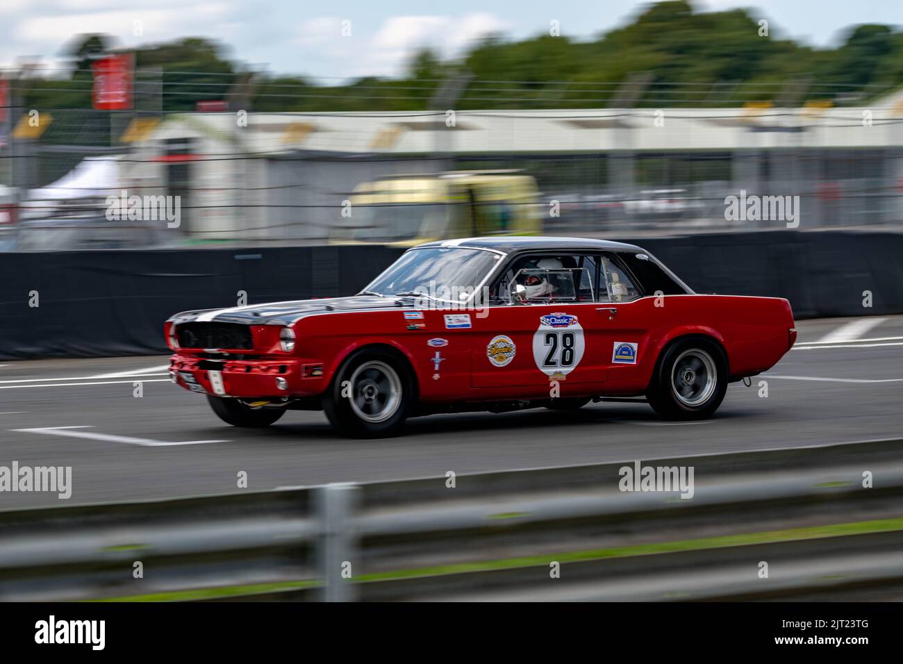 Statische und Rennbilder von der US USA Auto Show auf dem Oulton Park Raceway Chishire, einschließlich der Herzöge von Hazard und Days of Thunder Stockfoto