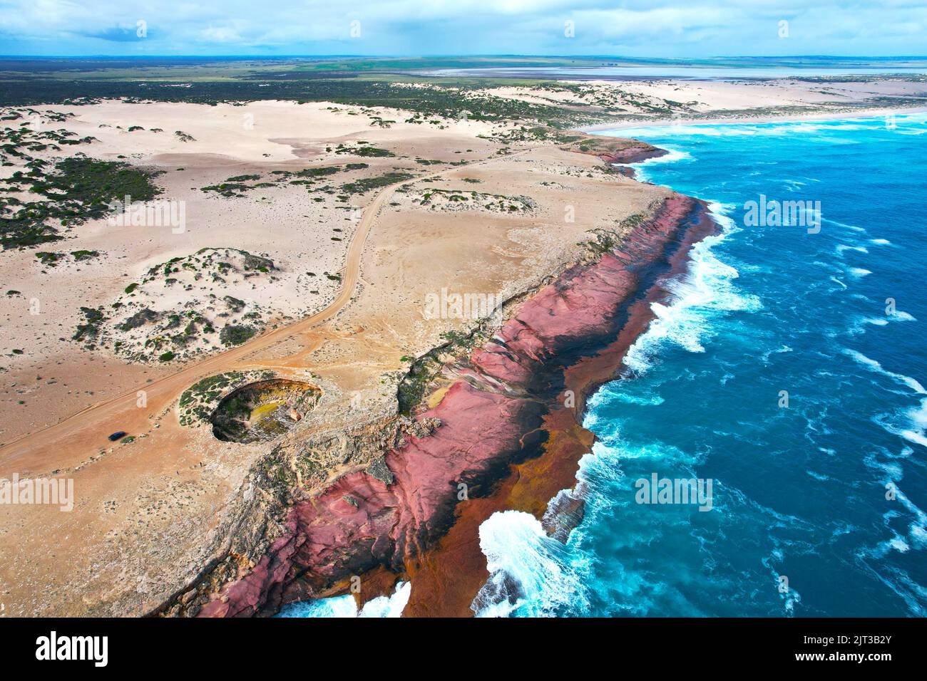 The Rocks at Talia Caves in der Nähe von Elliston, SA. Spektakuläre und bunte Küste und Geo-Features. Talia Caves bietet auch 20 Stellplätze für Buschcamping. Stockfoto