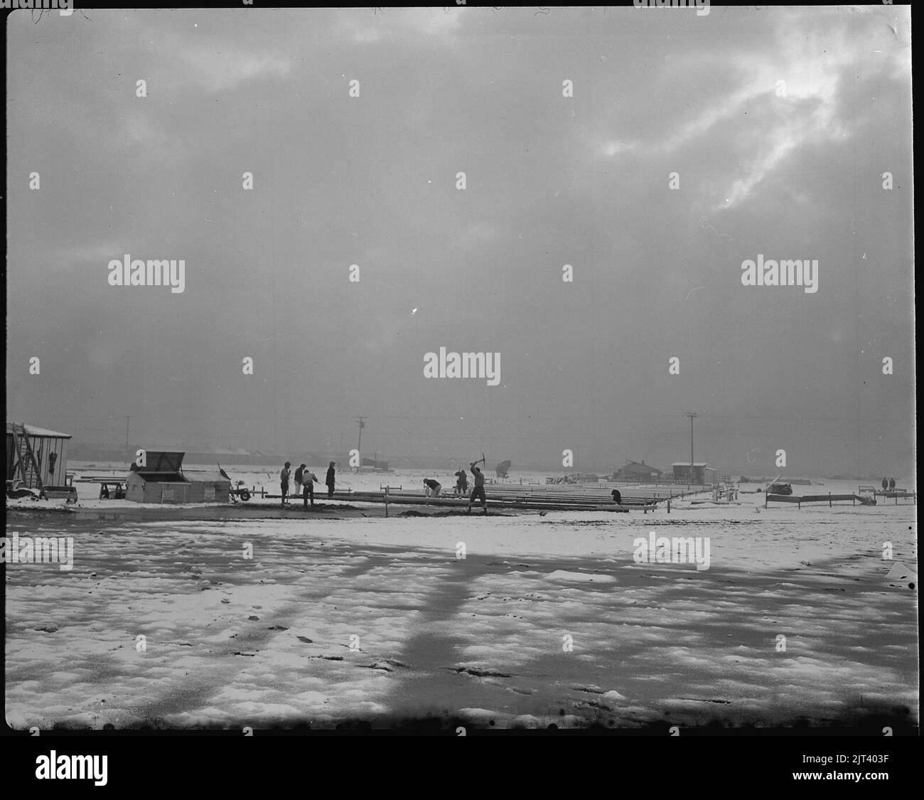 Tule Lake Relocation Center, Newell, Kalifornien. Ein winterlicher Blick auf die frühen Bauarbeiten an der TU . . . Stockfoto