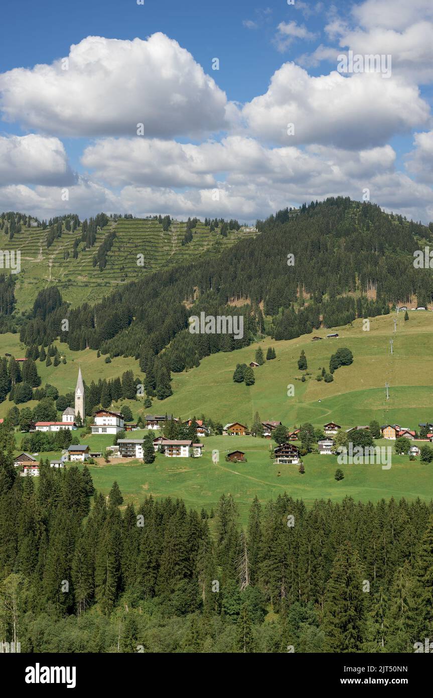 Idyllische Landschaft im Kleinwalsertal, Vorarlberg, Österreich Stockfoto