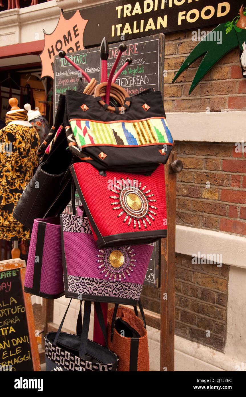 Sackstand (Kenia), Portobello Road Market, London, Großbritannien Stockfoto