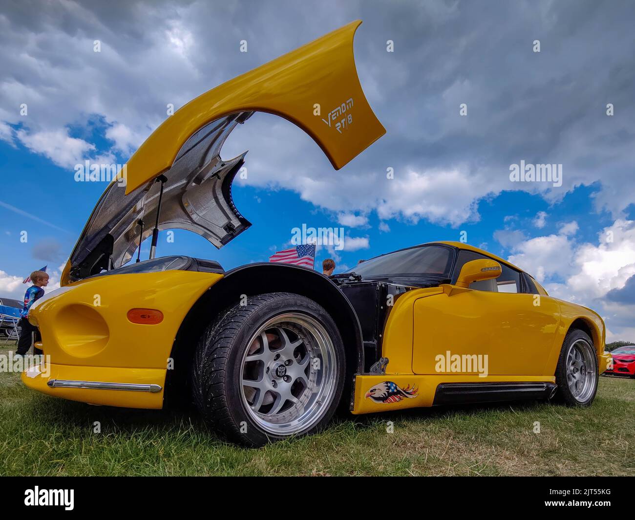 Statische und Rennbilder von der US USA Auto Show auf dem Oulton Park Raceway Chishire, einschließlich der Herzöge von Hazard und Days of Thunder Stockfoto