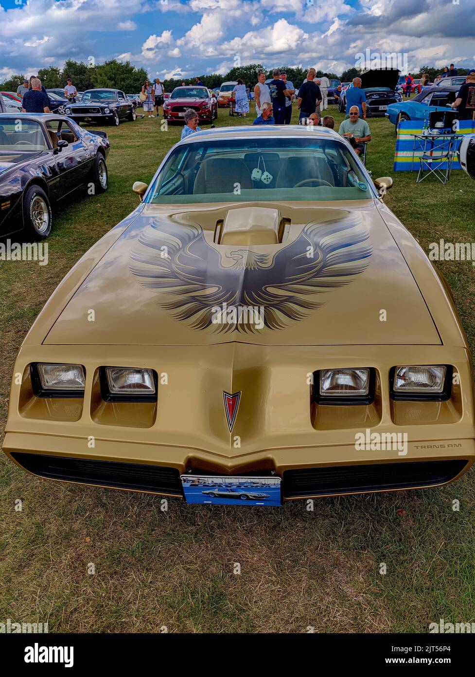 Statische und Rennbilder von der US USA Auto Show auf dem Oulton Park Raceway Chishire, einschließlich der Herzöge von Hazard und Days of Thunder Stockfoto