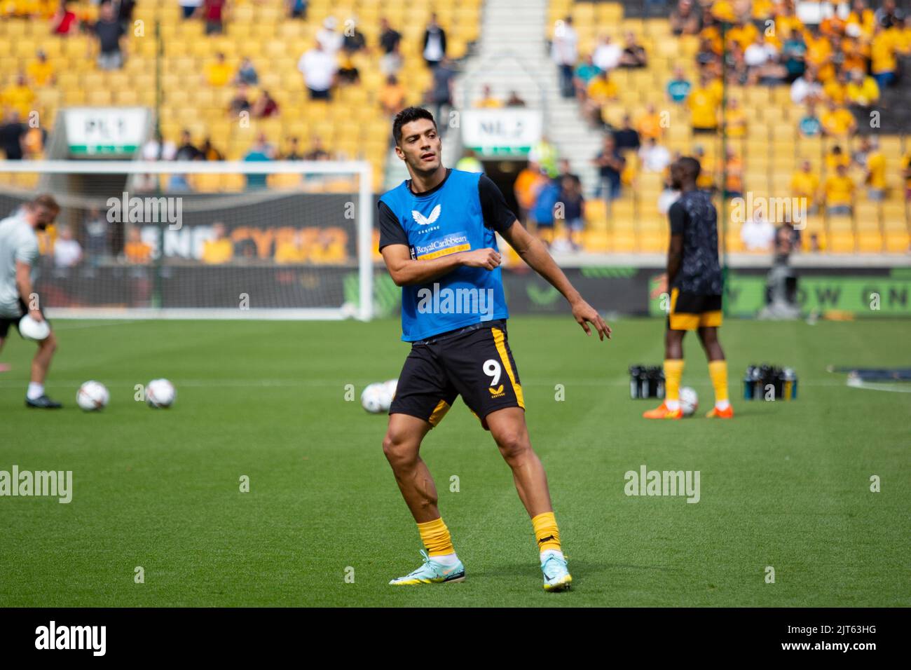 Wolves's Raul Jimnez erwärmt sich vor dem Premier League-Spiel zwischen Wolverhampton Wanderers und Newcastle United am Sonntag, 28.. August 2022 in Molineux, Wolverhampton. Stockfoto