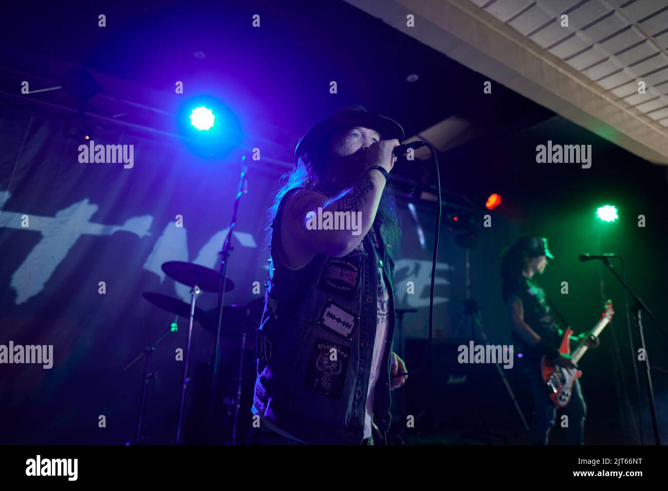 Stoke Prior, Großbritannien, 28. August 2022, Cuttin Edge tritt am letzten Tag beim Beermageddon Heavy Metal Festival auf. Kredit: Will Tudor/Alamy Live Nachrichten Stockfoto