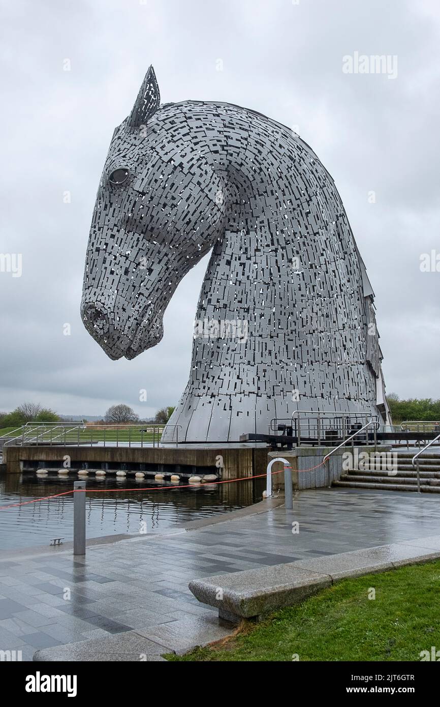 The Helix: Heimat der Kelpies, Falkirk, Schottland, Großbritannien, eine der zwei größten Pferdeskulpturen der Welt, massive verzinkte Stahlkonstruktionen Stockfoto