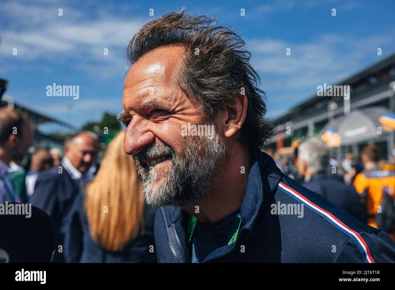 Spa, Belgien. 28. August 2022. Stéphane De Groodt (Bel) Schauspieler, Comedian und ehemaliger Rennfahrer - Gast des Alpine F1 Teams, am Start. 28.08.2022. Formel 1 Weltmeisterschaft, Rd 14, Großer Preis Von Belgien, Spa Francorchamps, Belgien, Wettkampftag. Bildnachweis sollte lauten: XPB/Press Association Images. Quelle: XPB Images Ltd/Alamy Live News Stockfoto