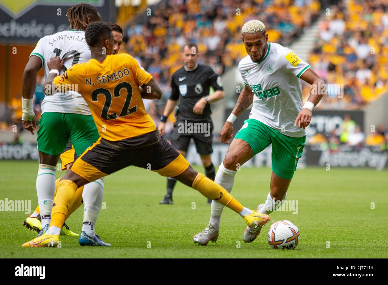 Joelinton aus Newcastle während des Premier League-Spiels zwischen Wolverhampton Wanderers und Newcastle United am Sonntag, 28.. August 2022 in Molineux, Wolverhampton. Stockfoto