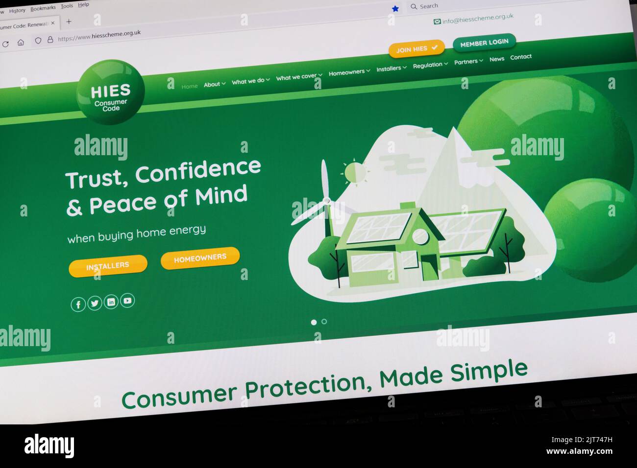Website von HIES, Home Insulation and Energy Systems, Verbraucherschutzorganisation für die Installation von erneuerbaren Energien und Heimenergieprodukten Stockfoto