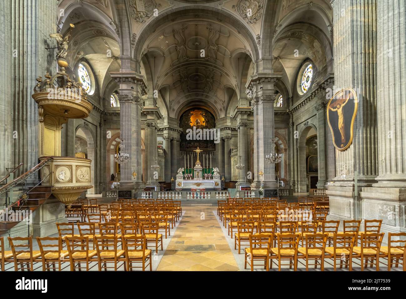 Innenraum der Kirche Sainte-Madeleine in Besancon, Bourgogne-Franche-Comté, Frankreich, Europa | Sainte-Madeleine Kirche Innenraum in Besancon, Bourg Stockfoto