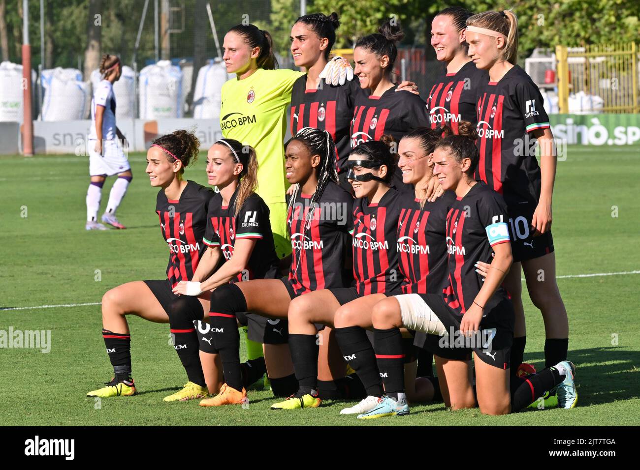 Mailand, Italien. 28. August 2022. Vismara Sports Center, 28.08.22 Mailand Foto-Team vor der Serie Ein Spiel zwischen AC Mailand und AC Fiorentina im Vismara Sports Center in Mailand, Italia Soccer (Cristiano Mazzi/SPP) Credit: SPP Sport Press Photo. /Alamy Live News Stockfoto