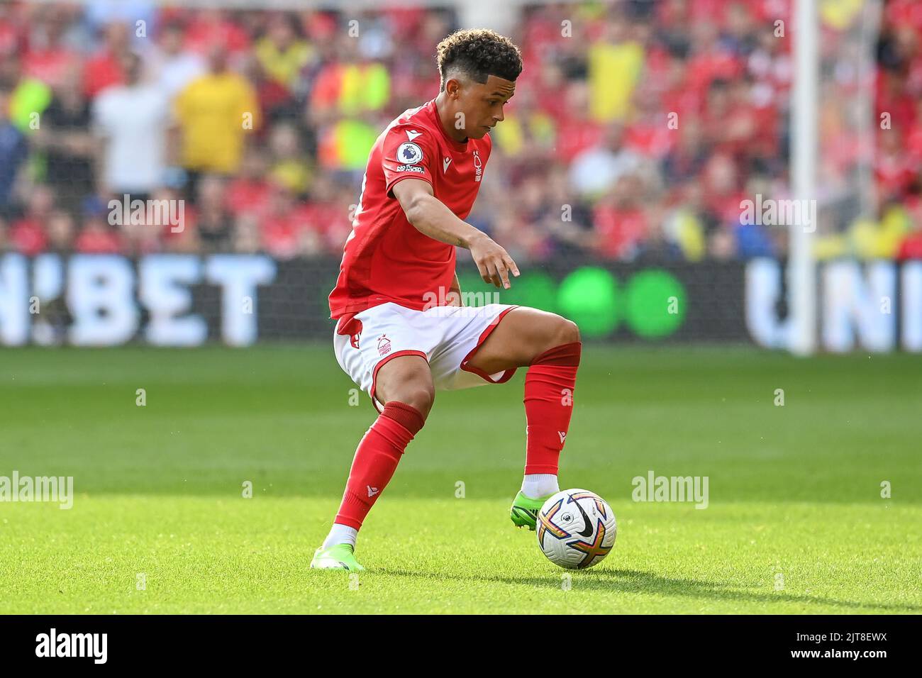 Brennan Johnson #20 von Nottingham Forest kontrolliert den Ball Stockfoto