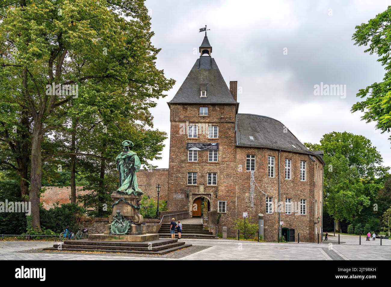 Graffafter Museum im Moerser Schloss in Moers, Nordrhein-Westfalen, Deutschland, Europa | Schloss Moers mit Graffafter Museum in Moers, Nord Rh Stockfoto