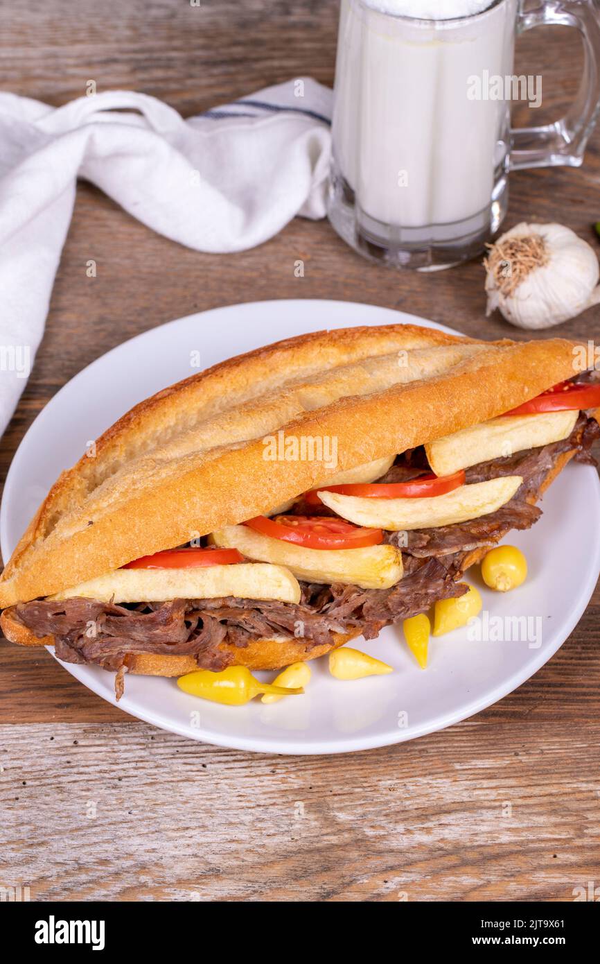 Gemüsedöner am spieß -Fotos und -Bildmaterial in hoher Auflösung – Alamy