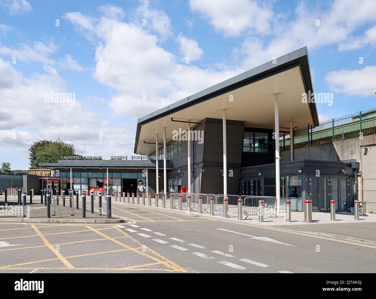Hauptbahnhof Cardiff - Hintereingang. Stadtzentrum Von Cardiff. August 2022 Stockfoto