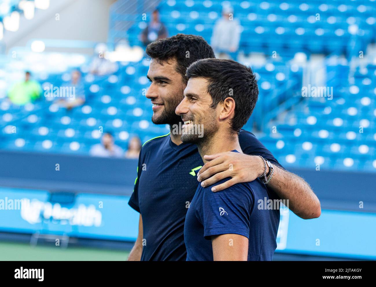 Cincinnati, USA. 10. August 2019. NOVAK DJOKOVIC (SRB) Training mit Matteo Berrettini während der Western and Southern Open Cincinnaty USA 2019 Quelle: Independent Photo Agency/Alamy Live News Stockfoto