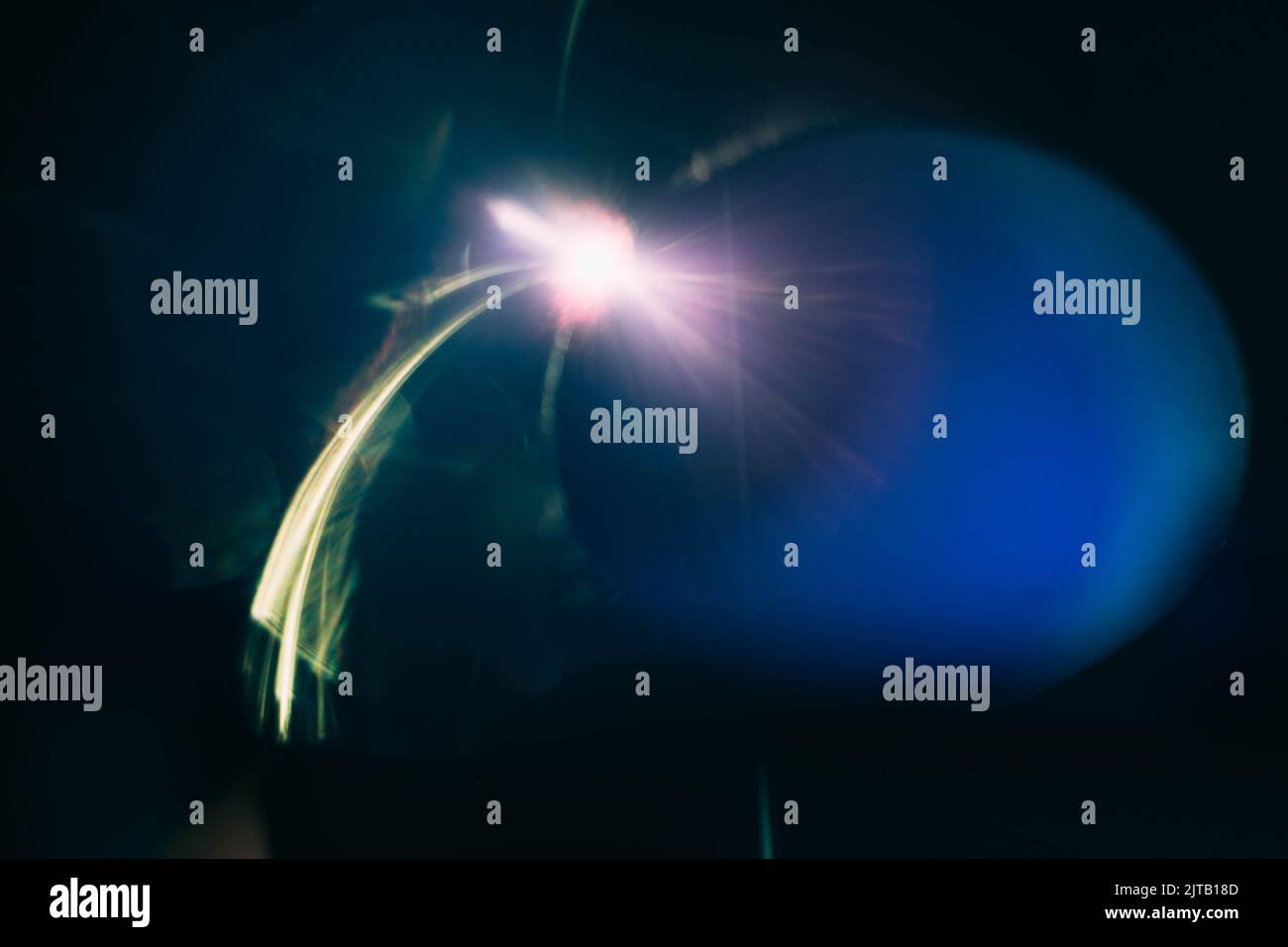Streulicht Raum Planet Blitz dunklen Hintergrund Stockfoto