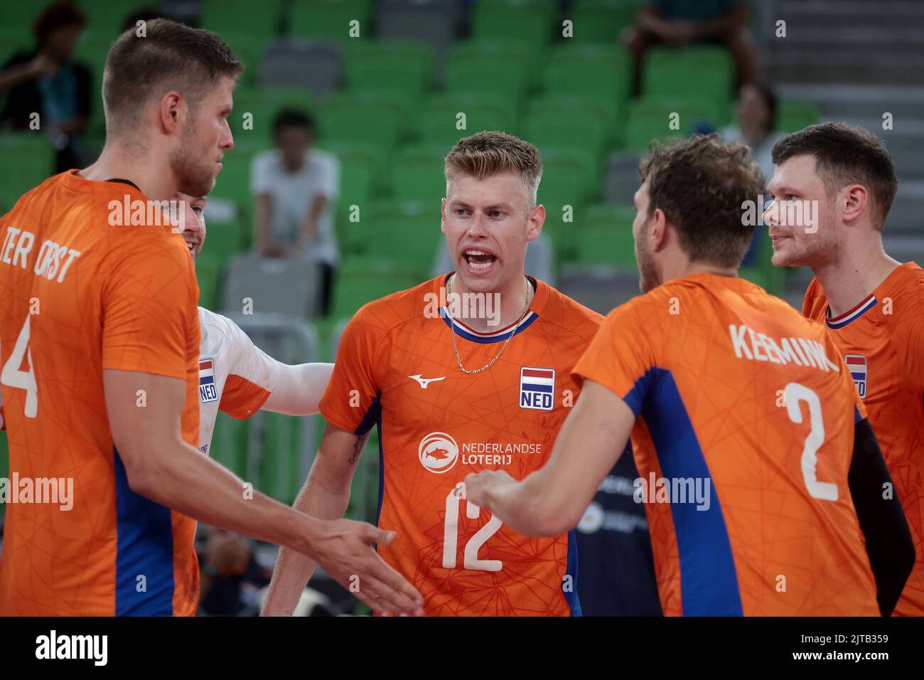 LJUBLJANA, SLOWENIEN - 29. AUGUST: Das niederländische Team feiert während der Volleyball-Weltmeisterschaft der Männer des FIVB - Pool F - Vorbereitungsphase-Spiel zwischen den Niederlanden und Argentinien in der Arena Stozice am 29. August 2022 in Ljubljana, Slowenien (Foto: Borut Zivulovic/BSR Agency) Stockfoto