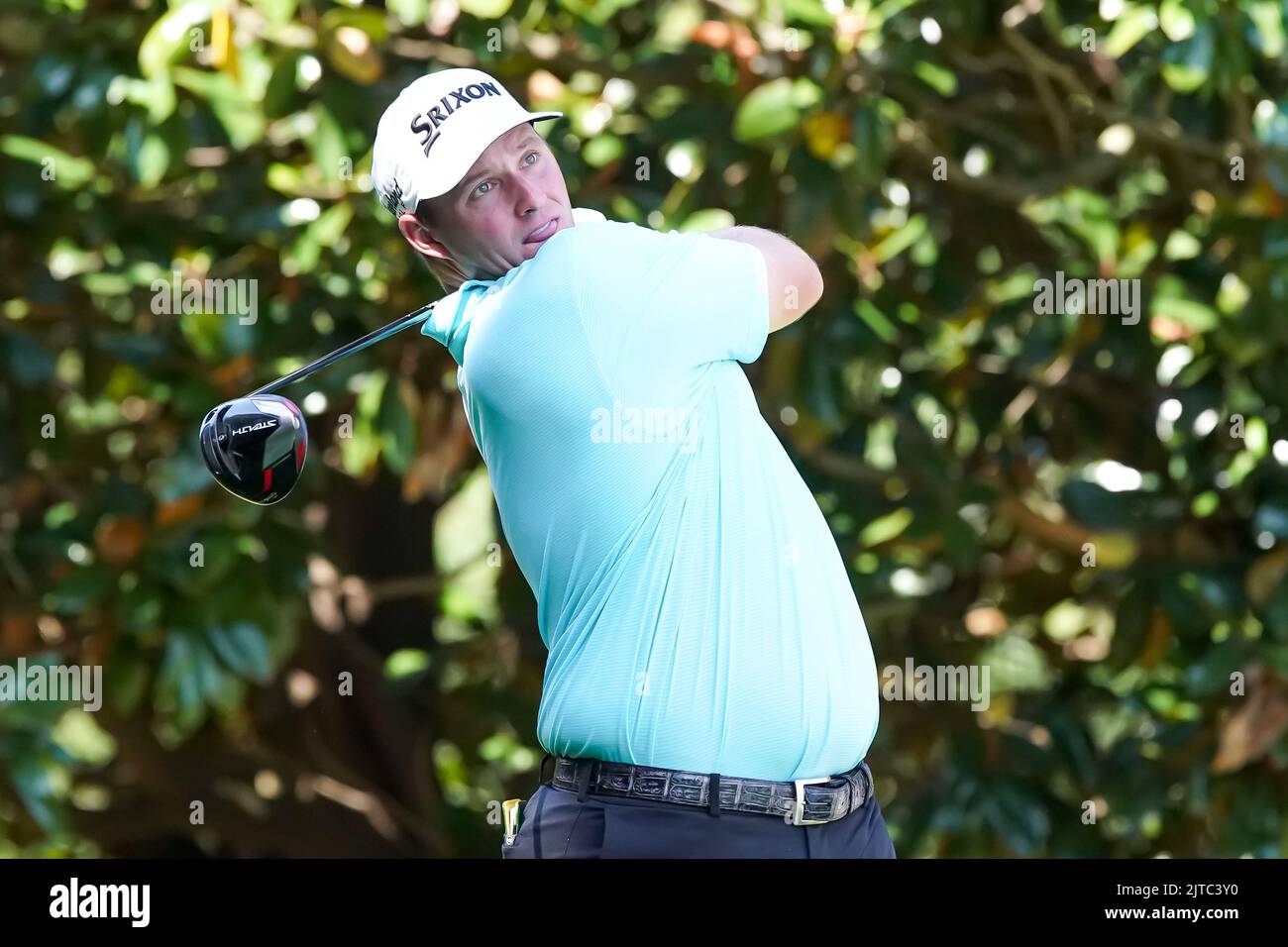 Atlanta, Georgia, USA. 28. August 2022. Sepp Straka schlägt das 13.-Loch während der Finalrunde der TOUR Championship im East Lake Golf Club ab. (Bild: © Debby Wong/ZUMA Press Wire) Stockfoto