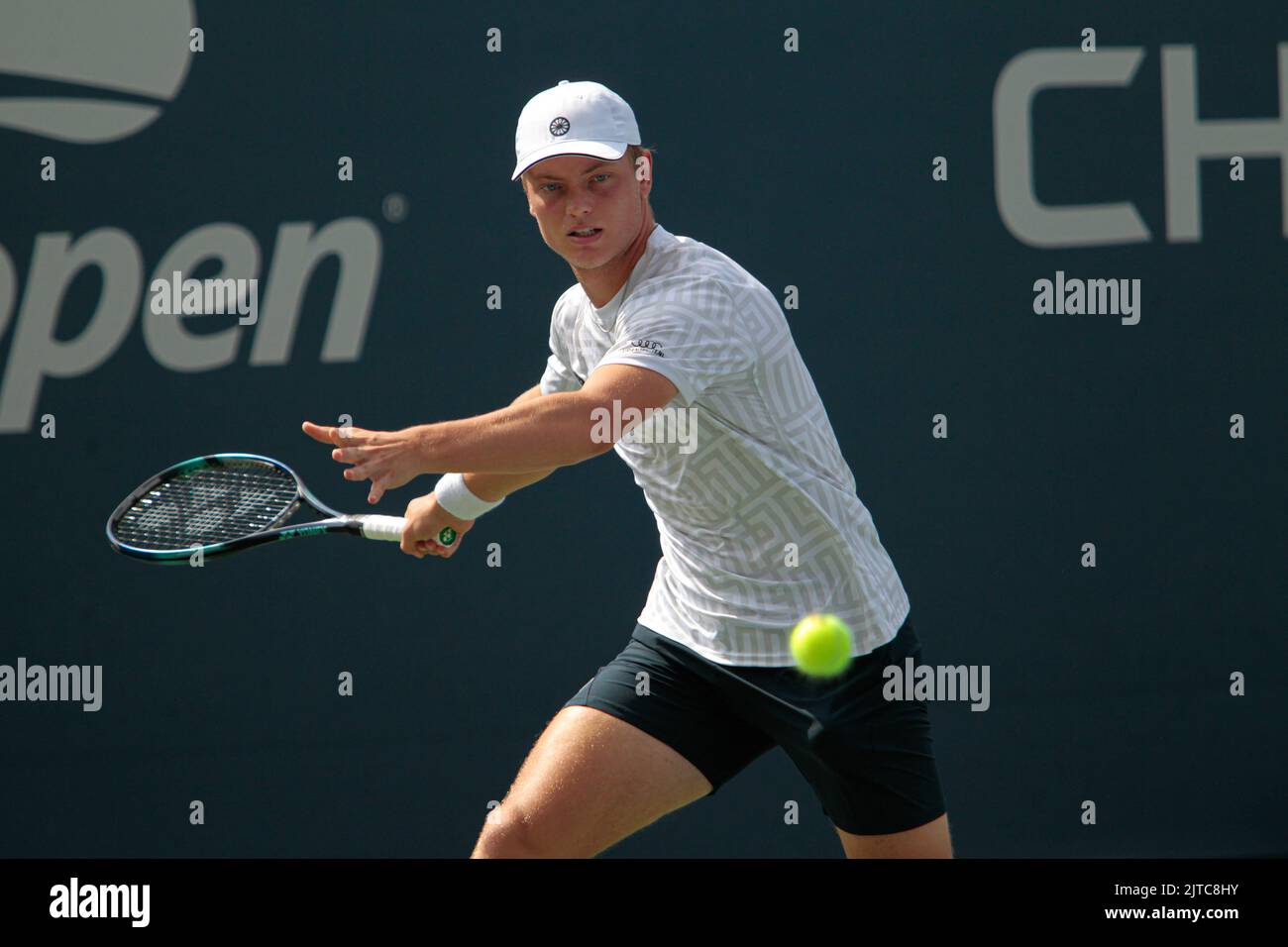 Tennis action bei den us open 2022 Fotos und Bildmaterial in hoher