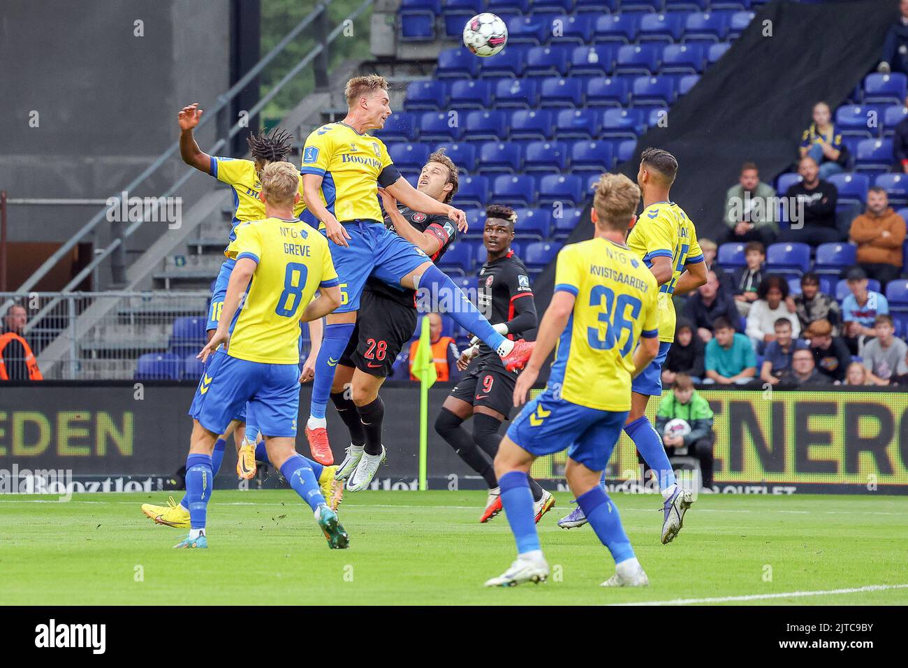 Brondby, Dänemark. 29. August 2022. Andreas Maxso (5) aus Broendby IF und Erik Sviatchenko (28) aus dem FC Midtjylland beim Superliga-Spiel 3F zwischen Broendby IF und dem FC Midtjylland im Brondby Stadion. (Foto: Gonzales Photo/Alamy Live News Stockfoto