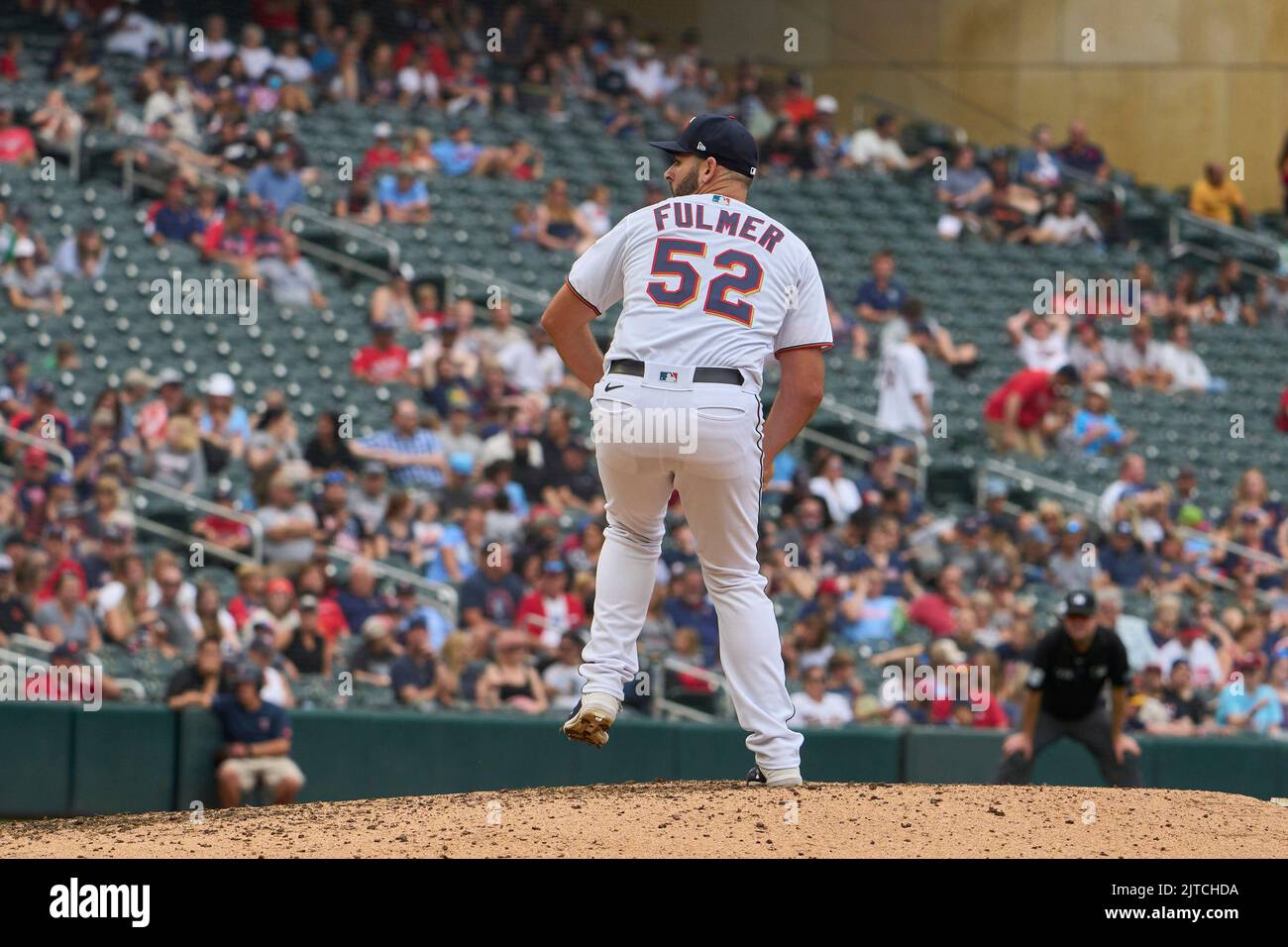 Minneapolis, US, August 28 2022: Minnesota Pitcher Michael Fulmer (52) wirft einen Pitch während des Spiels mit San Francisco Giants und Minnesota Twins, das im Target Field in Minneapolis Mn stattfand. David Seelig/Cal Sport Medi Stockfoto