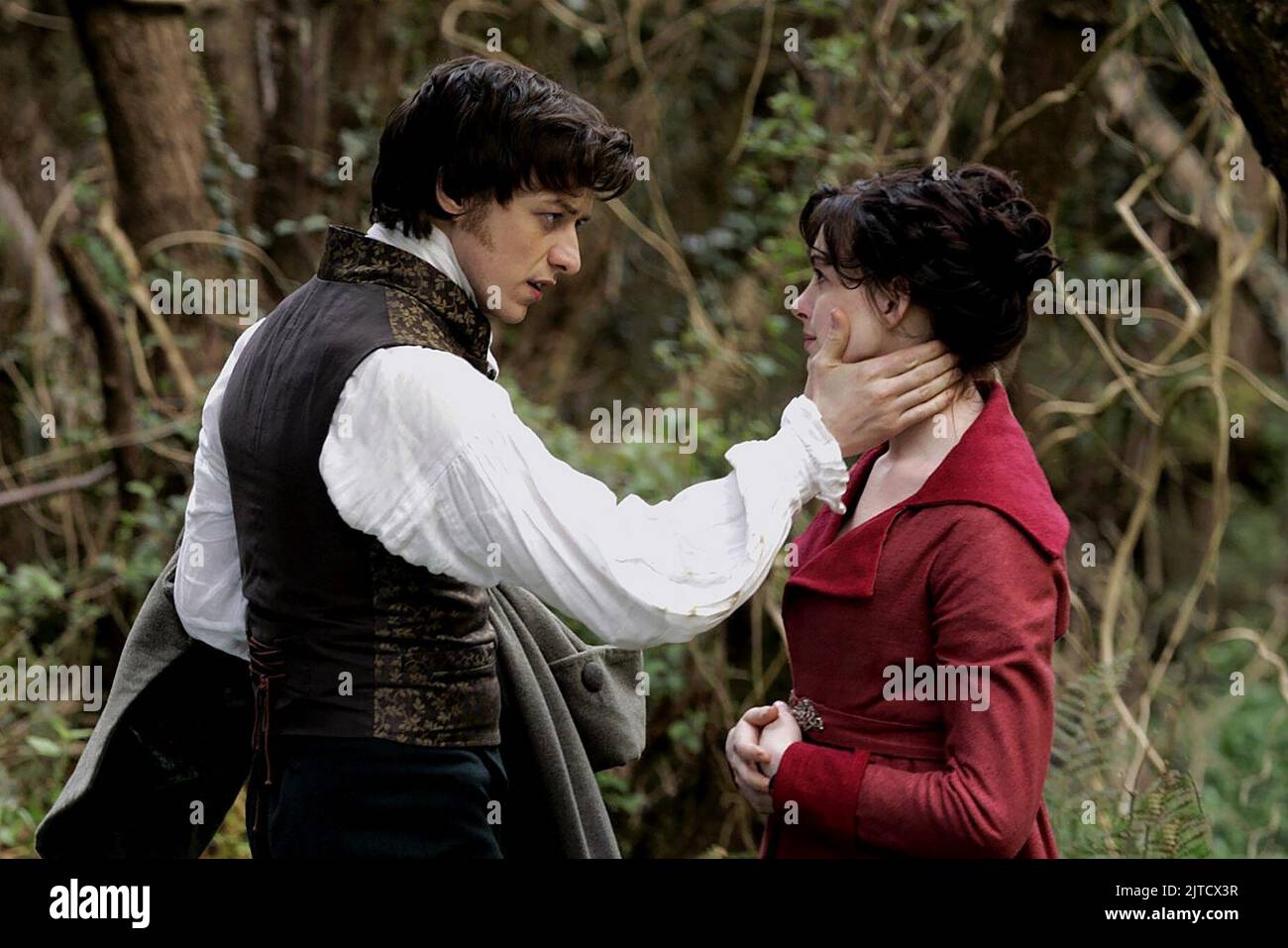 JAMES MCAVOY, ANNE HATHAWAY, BECOMING JANE, 2007 Stockfoto