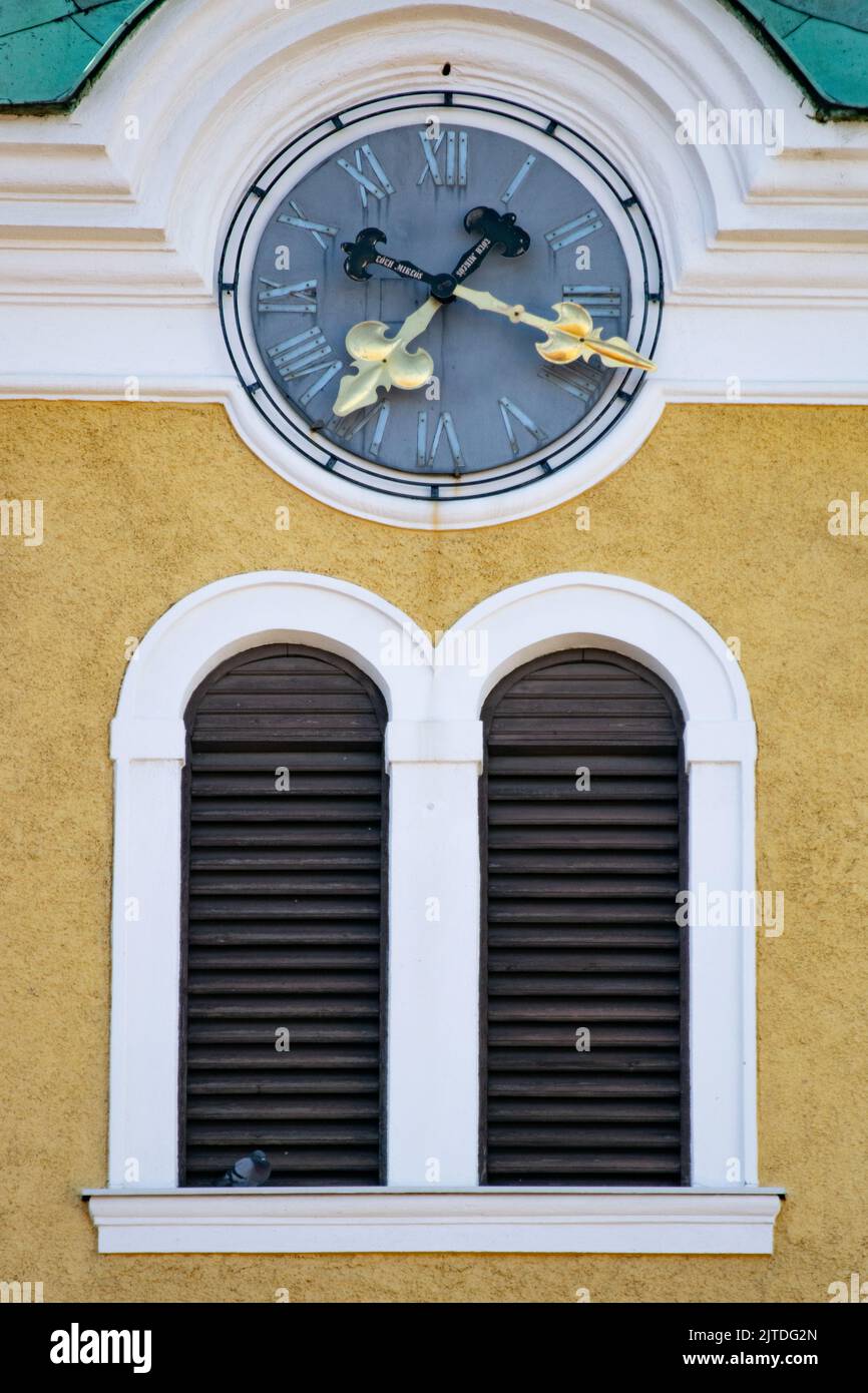 Römische zahlen gebäude -Fotos und -Bildmaterial in hoher Auflösung – Alamy