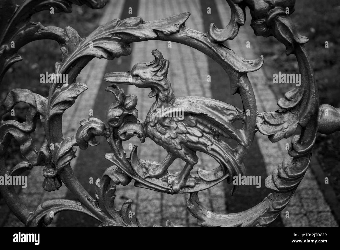 Kunstvolle Metallarbeiten, die phönix mythischen Vogel darstellen Stockfoto