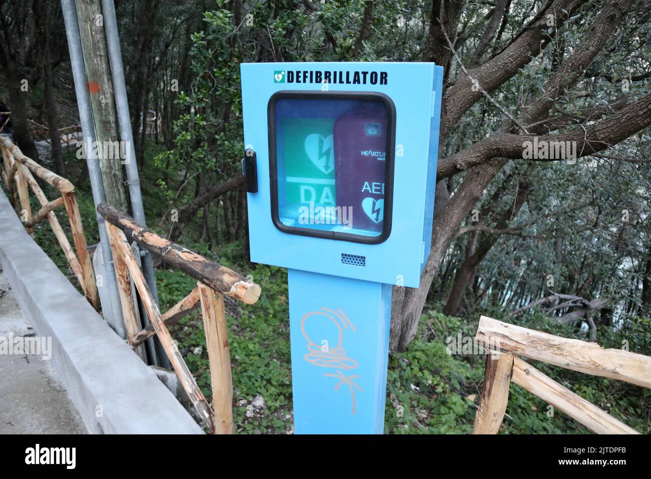 Capri - Defibrillator sul sentiero di Pizzolungo Stockfoto