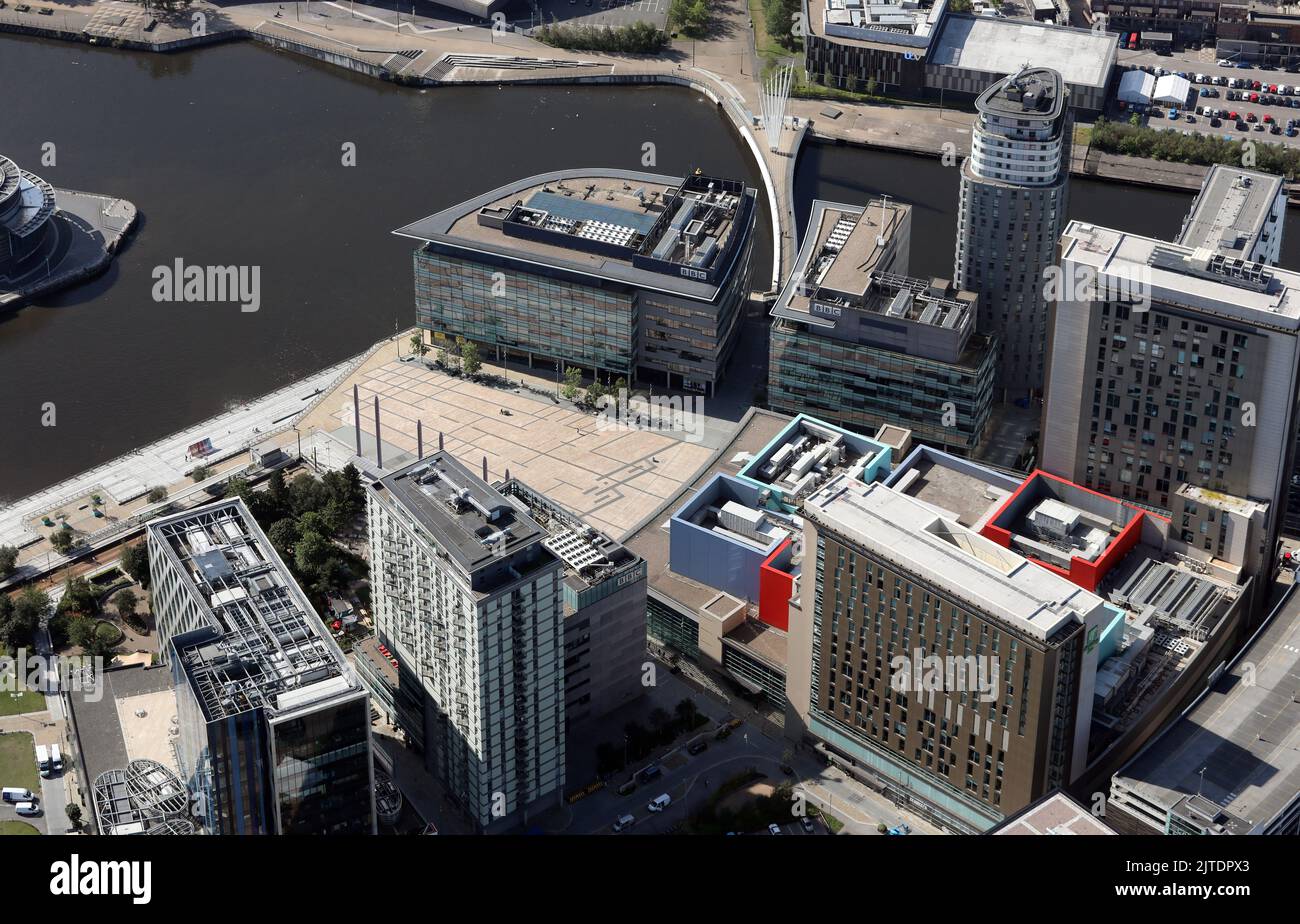 Luftaufnahme aus dem Osten von MediaCityUK Manchester Business Park in Salford Quays, Greater Manchester Stockfoto