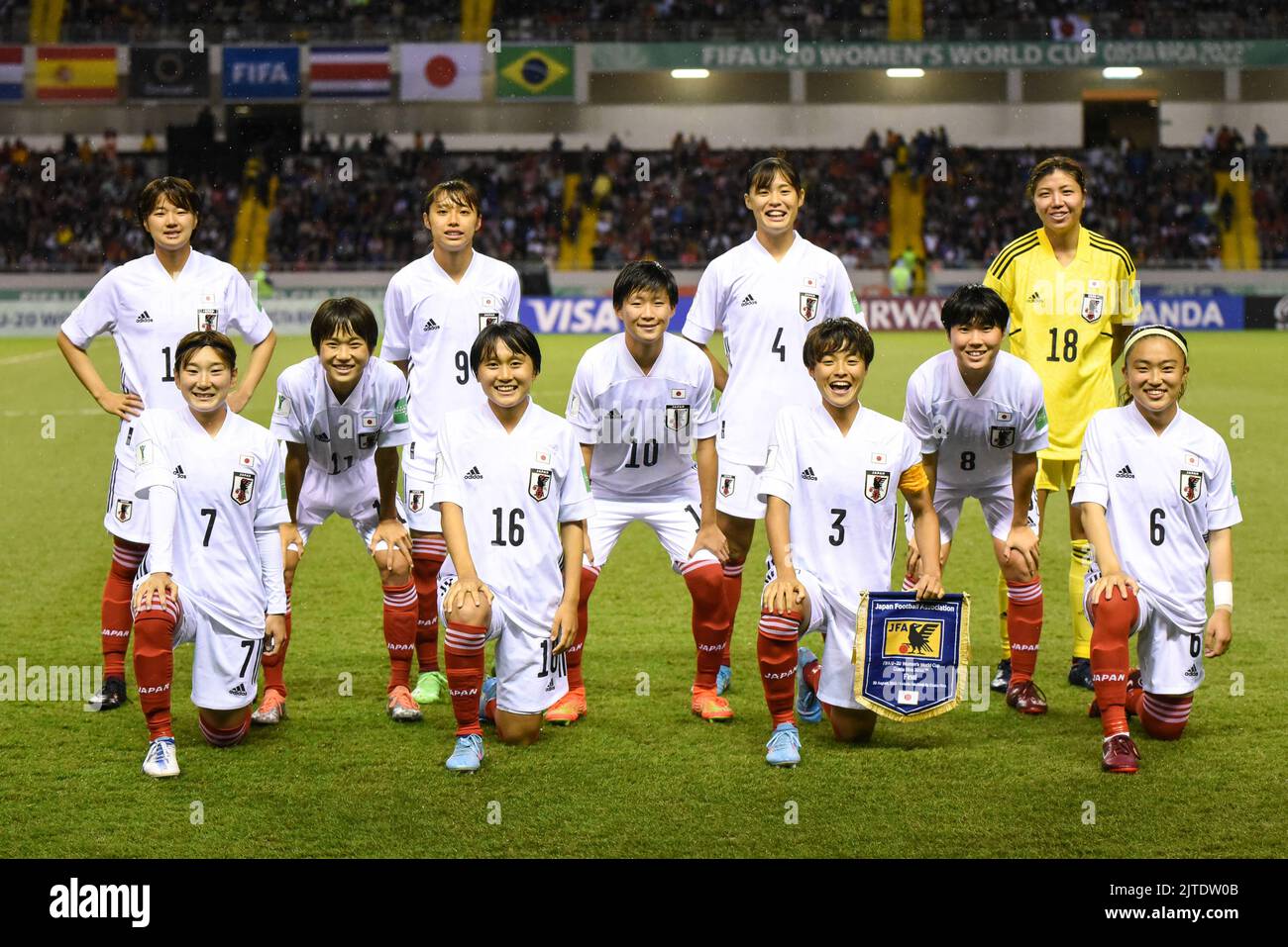 SAN JOSE, Costa Rica: Japan-Kader posiert vor dem Finalspiel zwischen Spanien und Japan für die Champions-Trophäe bei der FIFA U-20 Women’s World Stockfoto