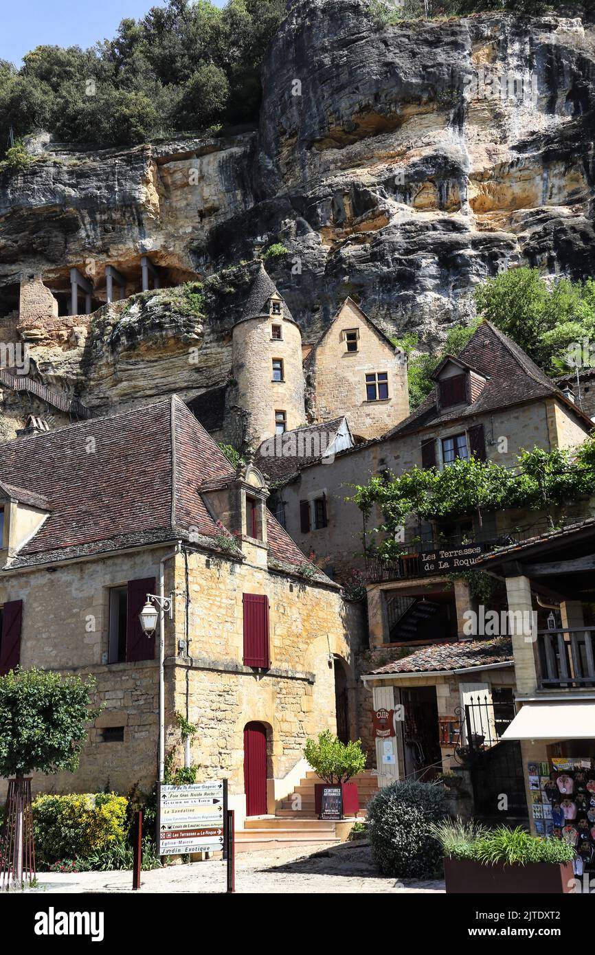 Das Manoir de Tarde und die Festung Troglodyte mit Blick auf das Dorf La Roque-Gageac, Dordogne, Périgord, Aquitanien, Frankreich Stockfoto