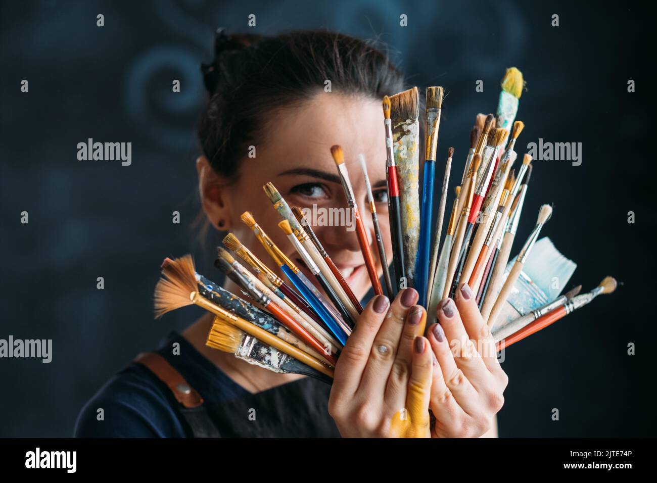 Künstler Kunst liefert Werkzeuge Talent Frau Maler Stockfoto